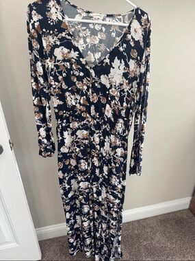 Socialite Navy Floral V-Neck Long Sleeve Maxi Dress